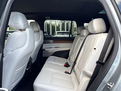 New 2026 Cadillac Vistiq Luxury image 10