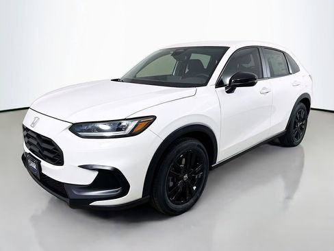 New 2026 Honda HR-V Sport image 3