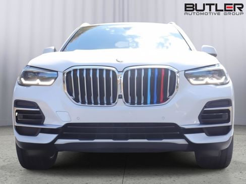 Used 2022 BMW X5 sDrive40i w/ Premium Package image 2
