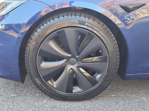 Used 2022 Tesla Model S Plaid image 13