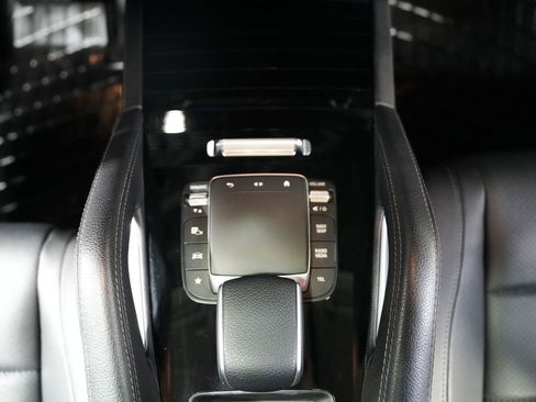 Used 2024 Mercedes-Benz GLE 450e 4MATIC image 28