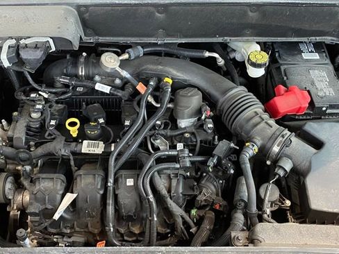 Used 2022 Lincoln Nautilus Reserve w/ Equipment Group 201A image 8