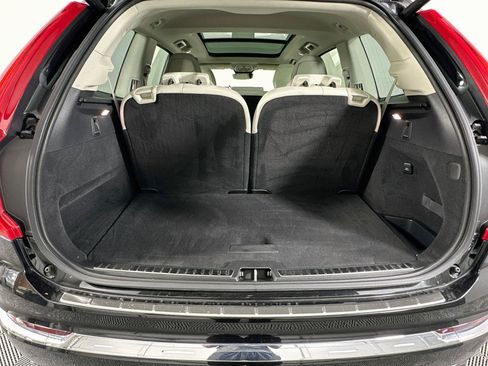 Used 2024 Volvo XC90 B5 Core w/ Protection Package Premier AWD/4WD image 32