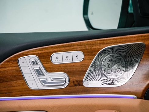 Used 2025 Mercedes-Benz GLS 450 4MATIC image 21