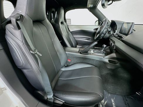 Used 2022 MAZDA MX-5 Miata Grand Touring w/ Weather Package image 8