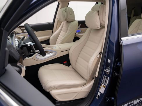 New 2026 Mercedes-Benz GLS 450 4MATIC image 18