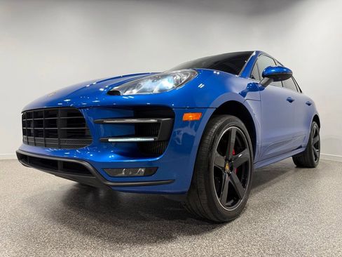 Used 2016 Porsche Macan Turbo image 17
