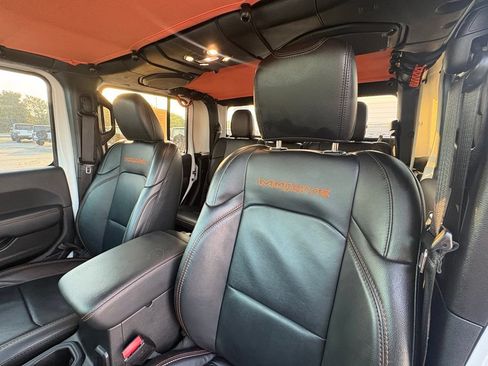 Used 2022 Jeep Gladiator Mojave w/ Trailer Tow Package AWD/4WD image 13