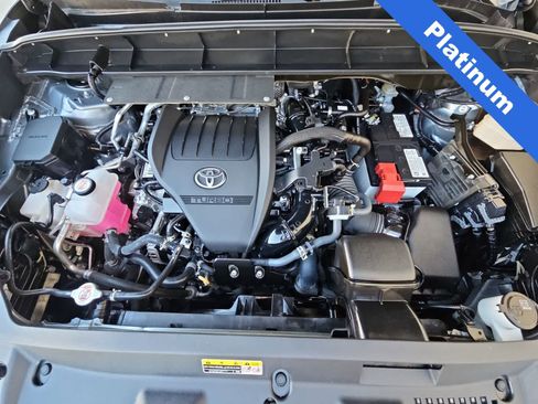 Used 2023 Toyota Highlander Platinum FWD image 13