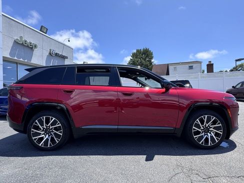 New 2025 Jeep Wagoneer S Limited image 11