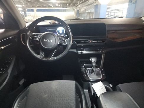 Certified 2024 Kia Seltos S image 6