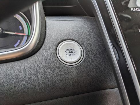 Used 2023 Hyundai Tucson Blue w/ Cargo Package image 32