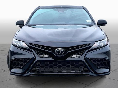 Used 2023 Toyota Camry SE image 4
