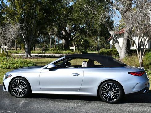 Used 2024 Mercedes-Benz CLE 450 4MATIC Cabriolet image 4