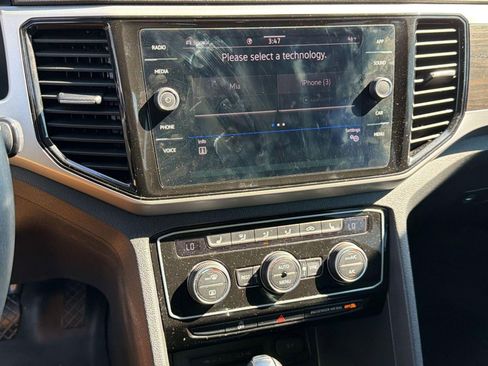 Used 2022 Volkswagen Atlas SE w/ Panoramic Sunroof Package image 26