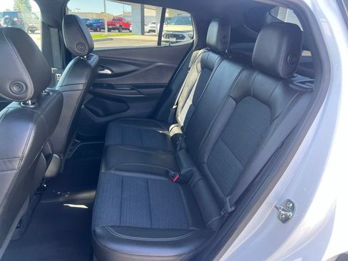 Used 2025 Buick Envista Preferred FWD image 21