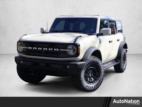 New 2026 Ford Bronco Outer Banks w/ Sasquatch Package AWD/4WD image 1