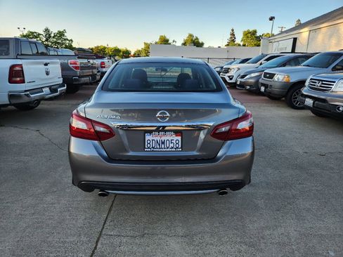 Used 2018 Nissan Altima 2.5 S w/ S Convenience Package image 5