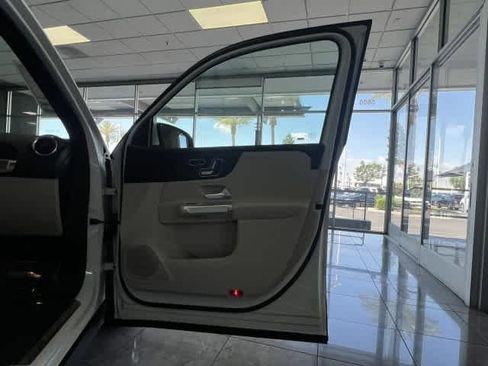 New 2026 Mercedes-Benz GLB 250 image 21