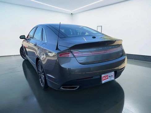 Used 2014 Lincoln MKZ FWD image 5