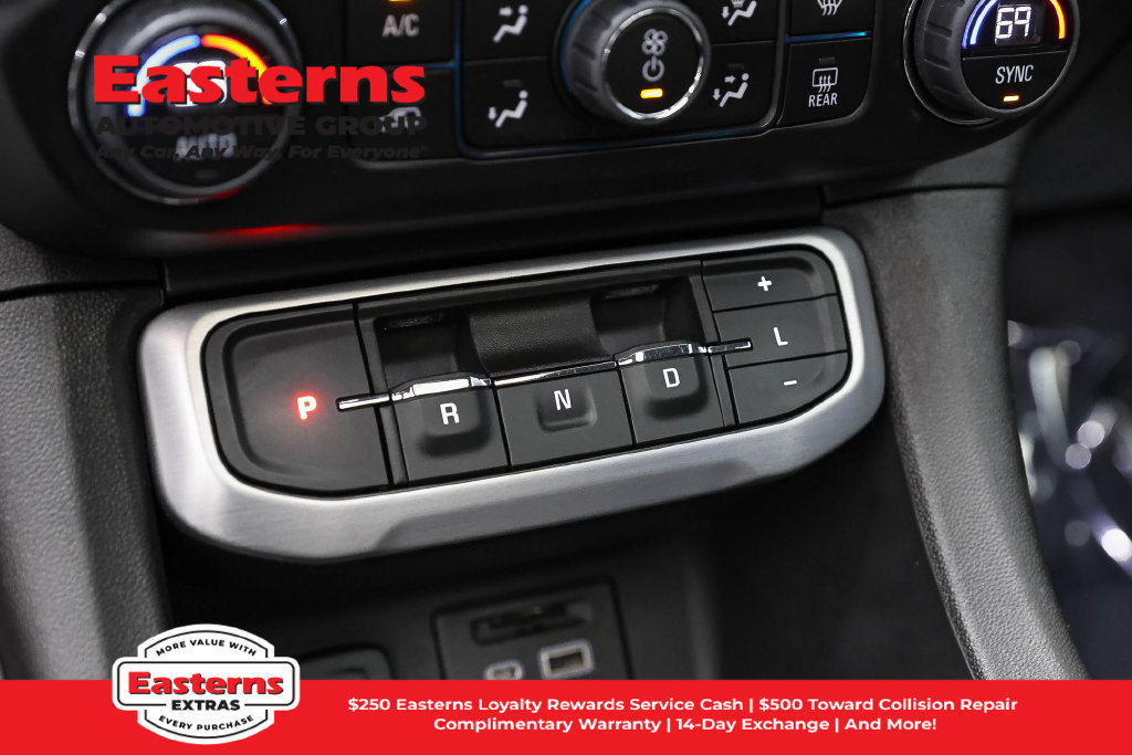 Used 2023 GMC Acadia SLE w/ Driver Convenience Package AWD/4WD image 14