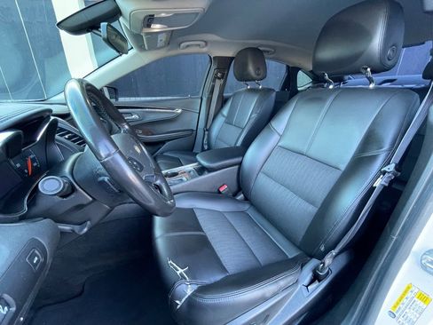 Used 2015 Chevrolet Impala LT image 30
