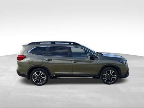Used 2025 Subaru Ascent Limited w/ Popular Package #2 AWD/4WD image 2