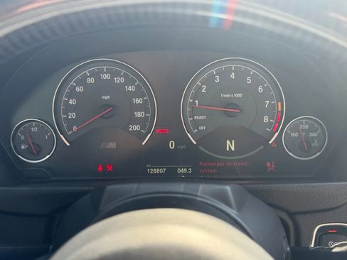 Used 2015 BMW M4 Convertible image 19