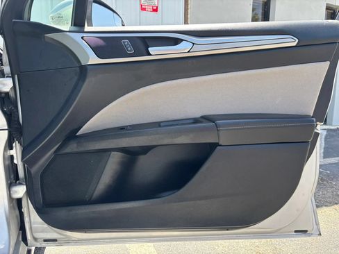 Used 2018 Ford Fusion S FWD image 45