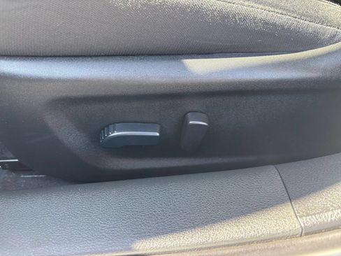 Used 2025 Nissan Altima 2.5 SV FWD image 22