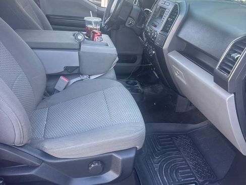Used 2017 Ford F150 XLT AWD/4WD image 7