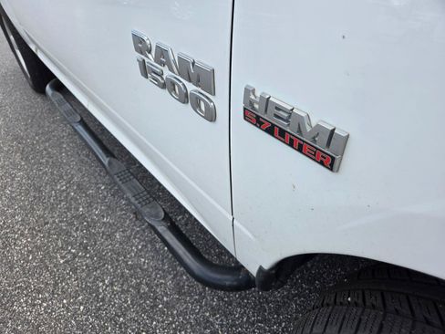 Used 2014 RAM 1500 Express AWD/4WD image 5