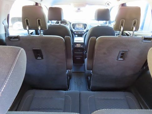 Used 2017 GMC Acadia SLE image 42