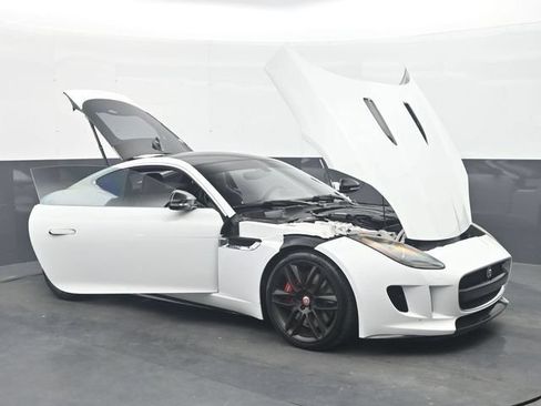 Used 2015 Jaguar F-TYPE R RWD image 37