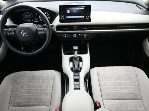Used 2025 Honda HR-V LX image 12