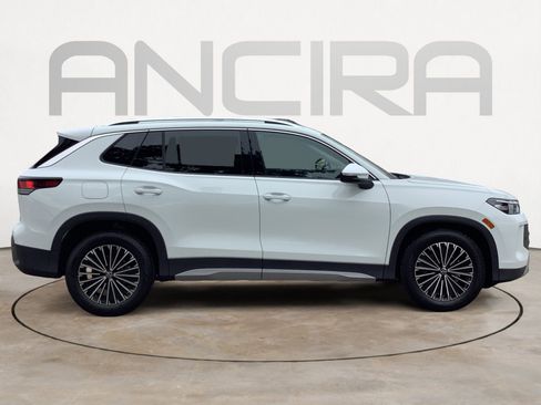 New 2026 Volkswagen Tiguan S FWD image 9