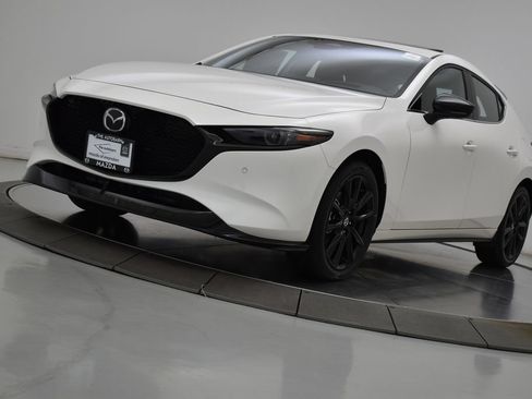 New 2026 MAZDA MAZDA3 Hatchback w/Premium Plus Pkg AWD/4WD image 14