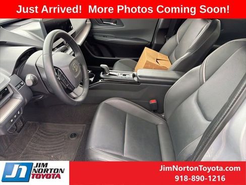 Used 2025 Toyota Prius Limited w/ Limited Premium Package image 9