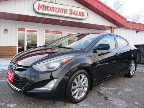 Used 2015 Hyundai Elantra SE w/ Option Group 03 image 2