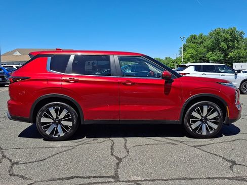 Used 2025 Mitsubishi Outlander SE AWD/4WD image 7