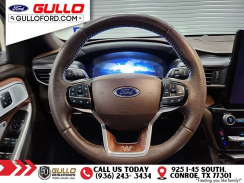 Used 2023 Ford Explorer King Ranch w/ Technology Package image 11