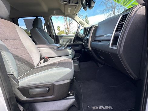 Used 2019 RAM 1500 Big Horn image 12
