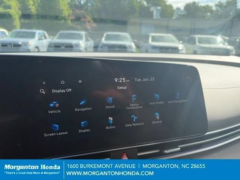 Used 2024 Hyundai Elantra SEL FWD image 18