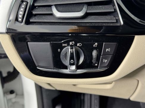 Used 2023 BMW 530i xDrive w/ Convenience Package image 19