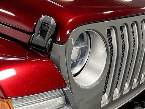 Used 2021 Jeep Gladiator Sport AWD/4WD image 27