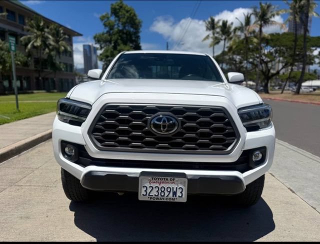 Used 2023 Toyota Tacoma TRD Off-Road w/ Black Out Package (TMS) AWD/4WD image 2