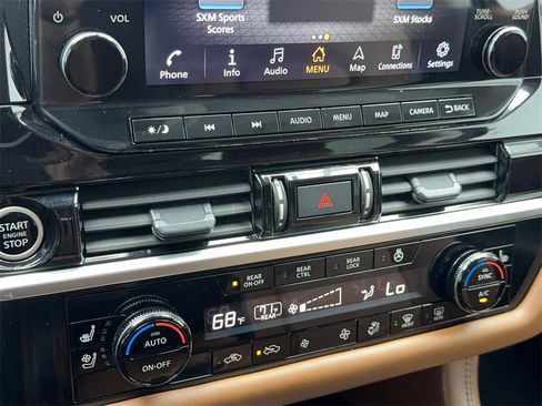 Used 2024 Nissan Pathfinder Platinum w/ Cargo Package image 25