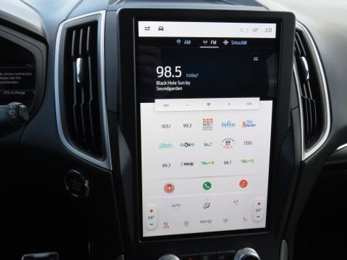 Certified 2022 Ford Edge ST-Line image 10