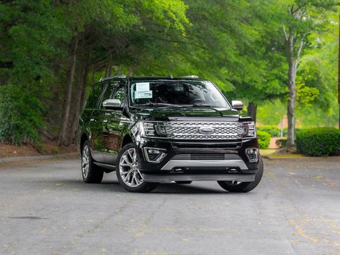 Used 2018 Ford Expedition Max Platinum AWD/4WD image 1