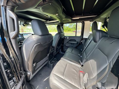New 2025 Jeep Wrangler Unlimited Rubicon 392 image 19